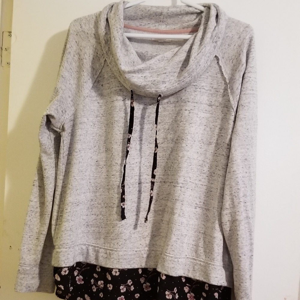 Scoop neck sweatshirt Maurices sixe xl